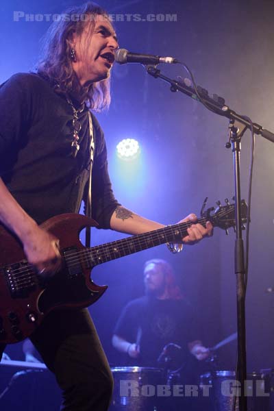 NEW MODEL ARMY - 2013-12-20 - PARIS - Divan du Monde - Justin Edward Sullivan